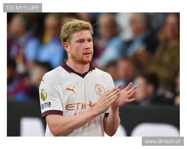 德布劳内:从边前卫到中场核心的角色演变分析