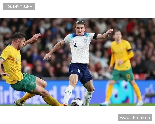 沃特金斯国家队为何难获首发？战术适配与角色竞争分析